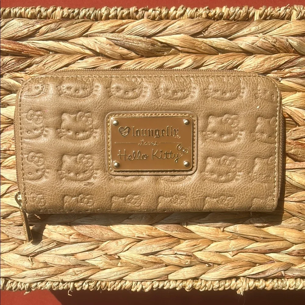 Loungefly Hello Kitty Tan Wallet
